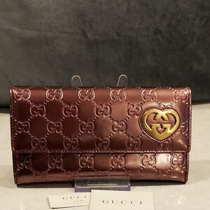 GUCCI SHINE GUCCISSIMA LOVELY HEART PATENT PLUM LEATHER CONTINENTAL LONG WALLET